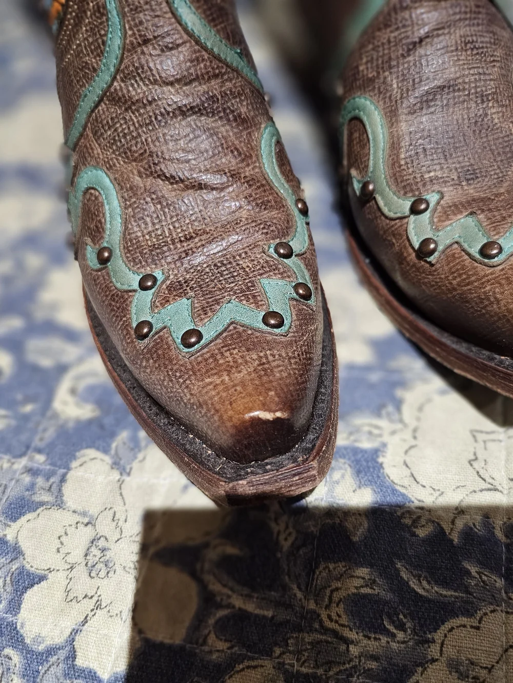 Women’s Genuine Leather Western Boots Multi Colors With Stud Accents - Picture 4 of 10